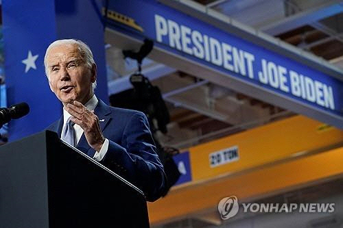 라스베이거스를 방문해 인프라 투자에 대해 연설하는 바이든 미 대통령. [라스베이거스 로이터=연합뉴스]